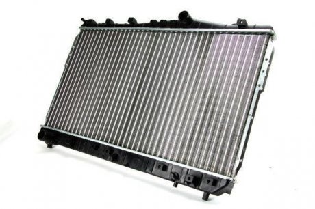 Радиатор охлаждения Chevrolet Lacetti 04- 1.8 A/C+/- M Thermotec D70013TT