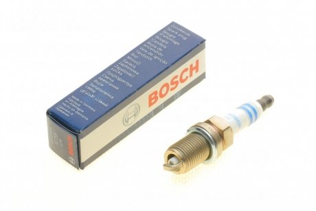 Свеча зажигания FR7DPPE PLUS PLATIN 0,7mm +24 VOLVO; HYUNDAI; KIA; TOYOTA Bosch 0 242 235 749