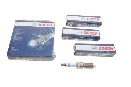 Свічки запалювання HR8MCVE +39 SUPER PLUS 1,3mm FORD 1,2-1,6: Fiesta, Focus 96-; VOLVO 1,6: S40/V50 04 0 242 229 902 Bosch 0242229902 (фото 1)