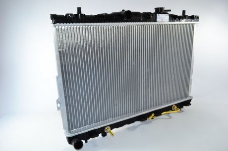 Радиатор охлаждения Elantra 1.6/1.8/2.0 (00-) АКПП (660*375*16) (25310-2D010) LUZAR LRc HUEl00210