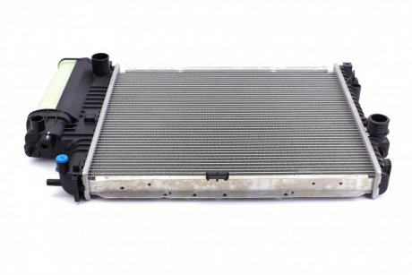Радиатор 520 mm BMW 5(E39) 2,0-2,8 95-01 MAHLE CR251000S (фото 1)