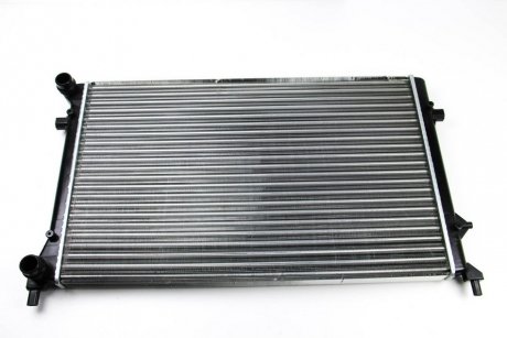 Радиатор воды Caddy III 2.0SDI/1.4i/1.6i /Golf/Octavia (+/- AC) (650x398x26) BASBUG BSG 90-520-013 (фото 1)