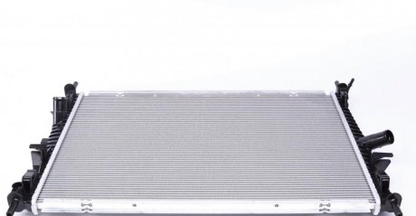 Радиатор охлаждения MAHLE CR 1370 000S (фото 1)